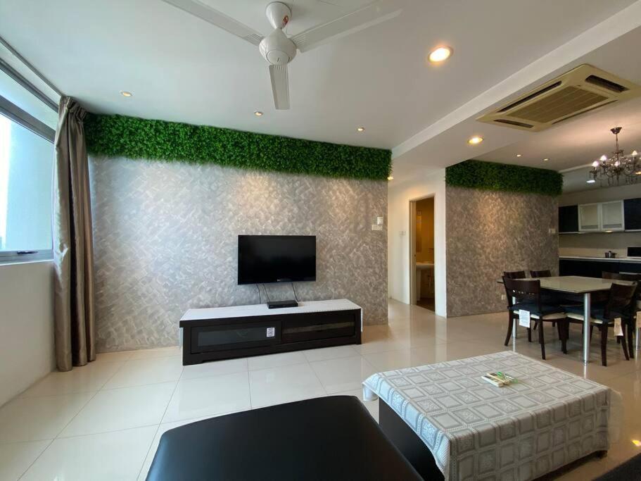 Spacious 3R,2R,Studio 5Min Walk To Time Square,Lalaport, Pool,Gym,Wifi Apartment Kuala Lumpur Exterior foto