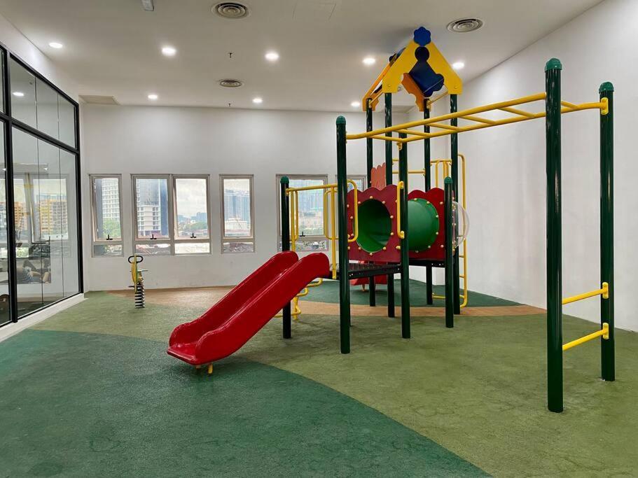 Spacious 3R,2R,Studio 5Min Walk To Time Square,Lalaport, Pool,Gym,Wifi Apartment Kuala Lumpur Exterior foto