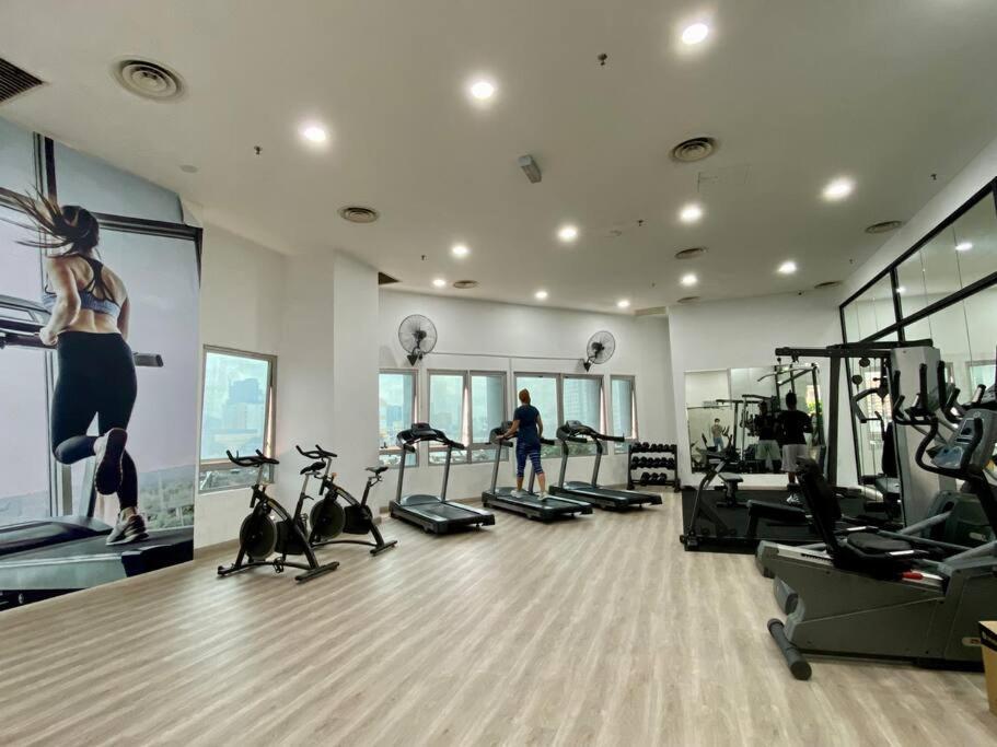 Spacious 3R,2R,Studio 5Min Walk To Time Square,Lalaport, Pool,Gym,Wifi Apartment Kuala Lumpur Exterior foto