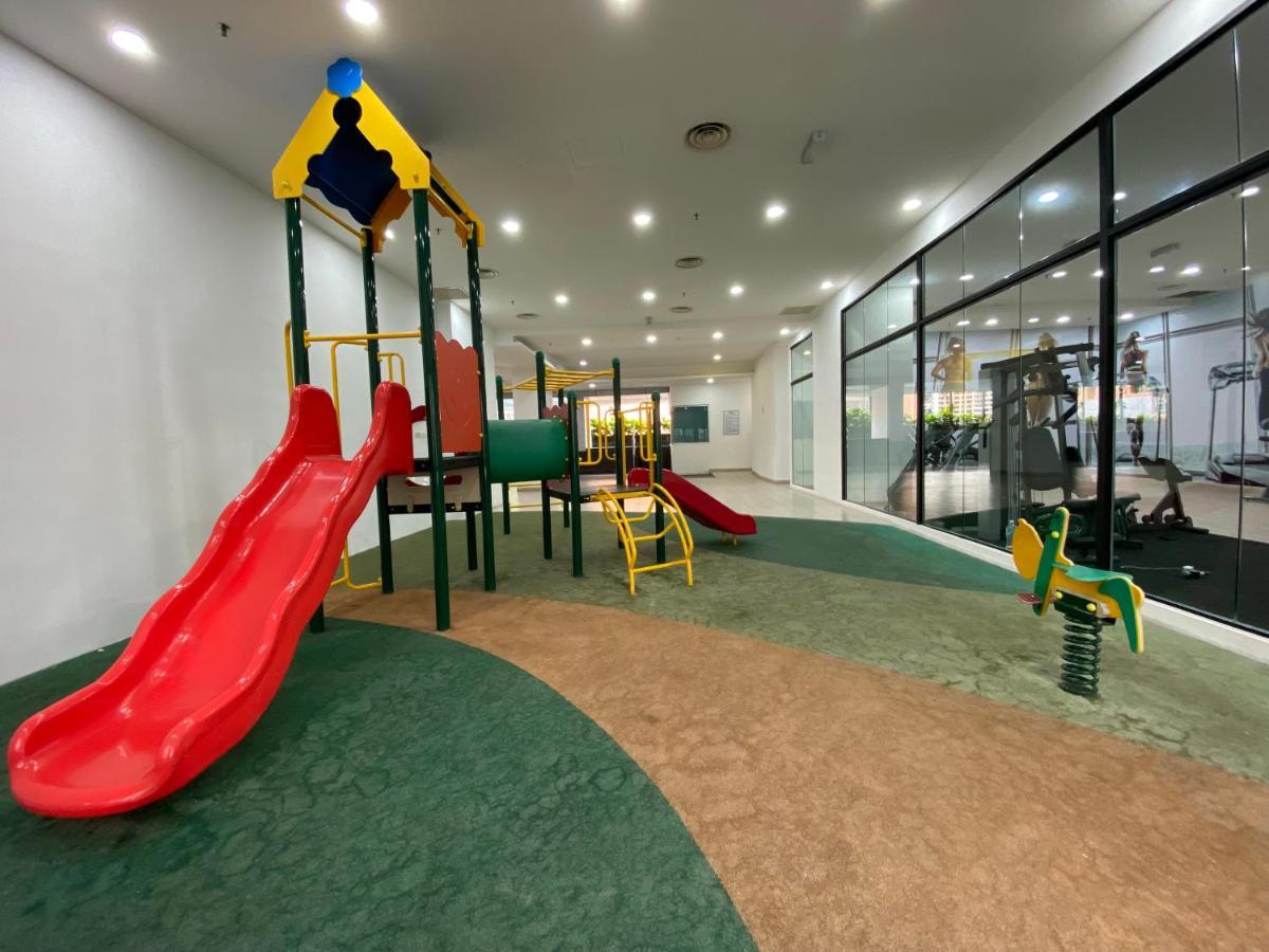 Spacious 3R,2R,Studio 5Min Walk To Time Square,Lalaport, Pool,Gym,Wifi Apartment Kuala Lumpur Exterior foto